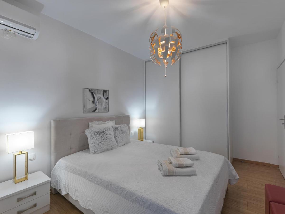 Elegant Apartment In Glyfada Athens Luaran gambar